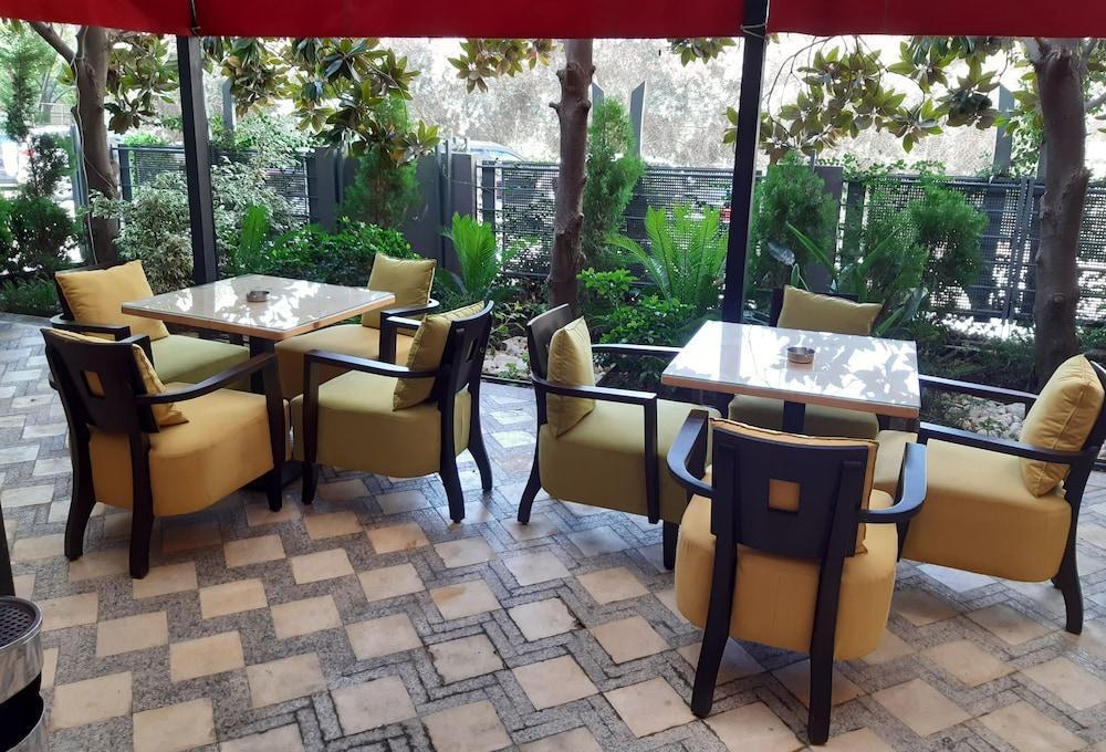Dolls Hotel By Eurostars (Adults Only) Jounieh Exterior photo